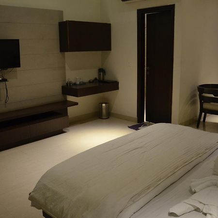 Hotel Aroma Inn Sirsa Dış mekan fotoğraf