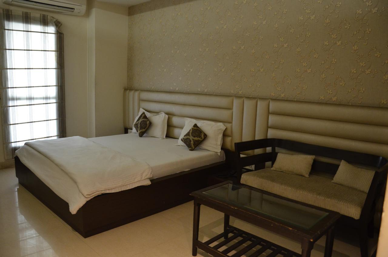 Hotel Aroma Inn Sirsa Dış mekan fotoğraf
