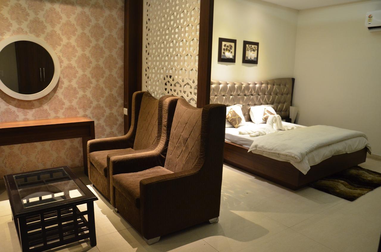 Hotel Aroma Inn Sirsa Dış mekan fotoğraf