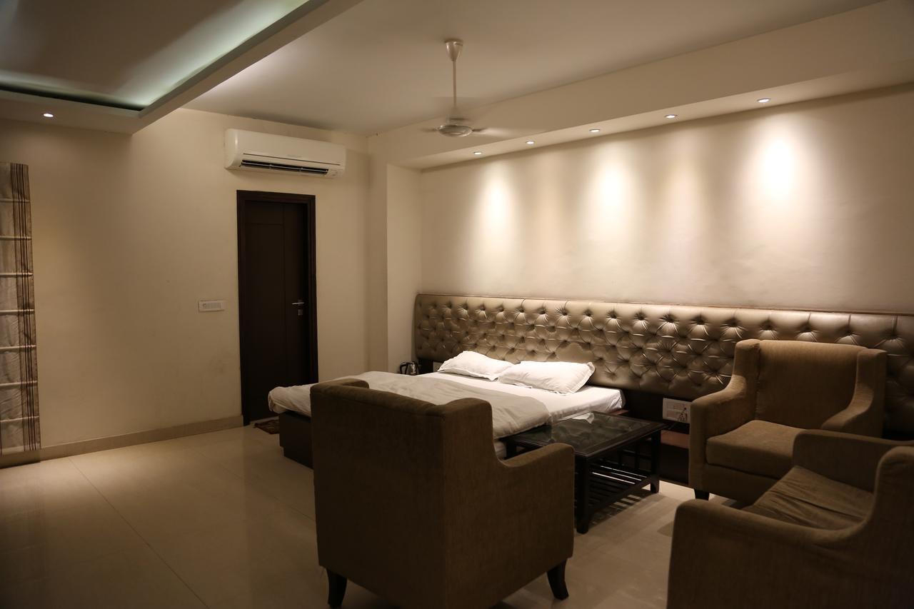 Hotel Aroma Inn Sirsa Dış mekan fotoğraf