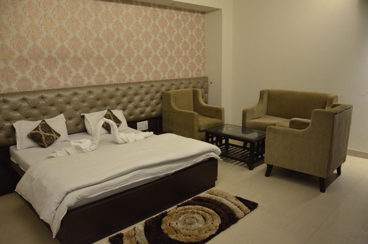 Hotel Aroma Inn Sirsa Dış mekan fotoğraf