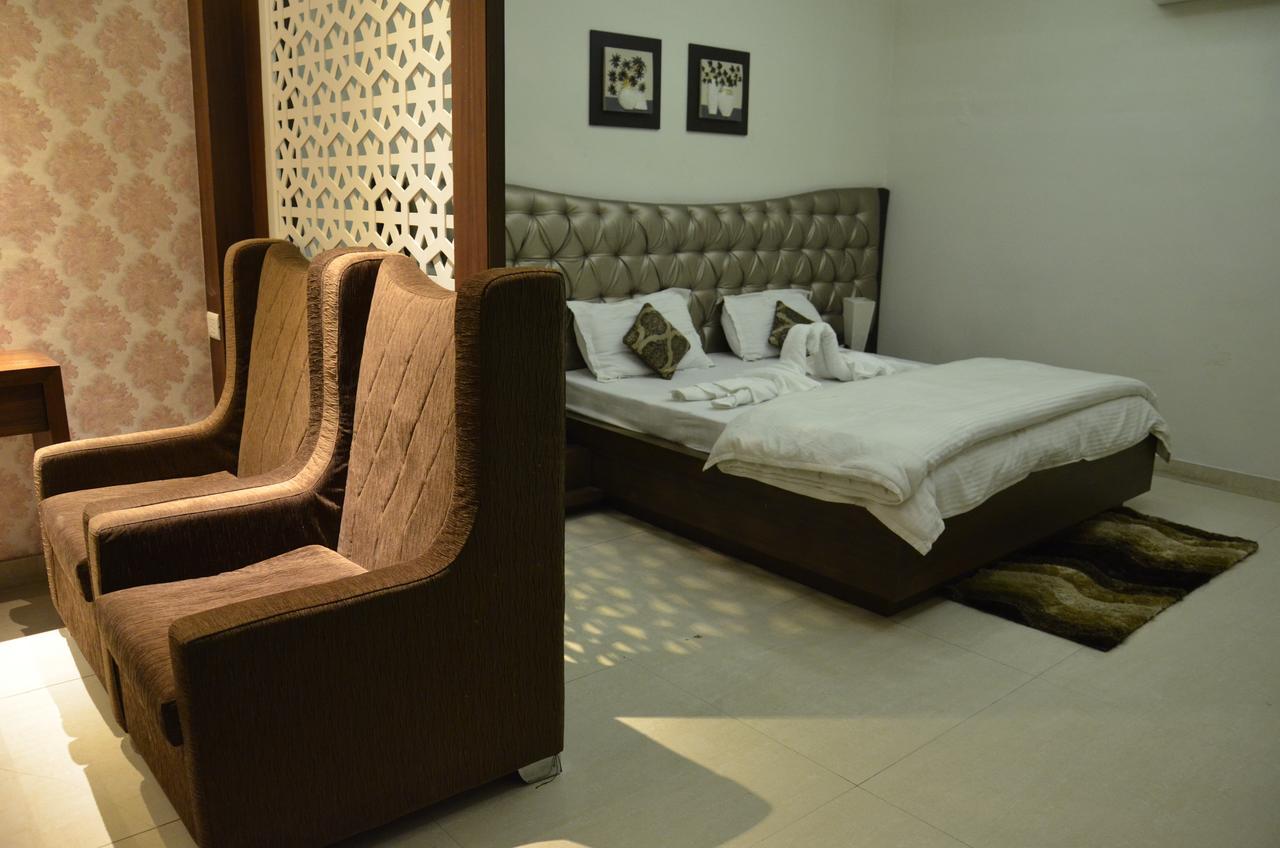 Hotel Aroma Inn Sirsa Dış mekan fotoğraf